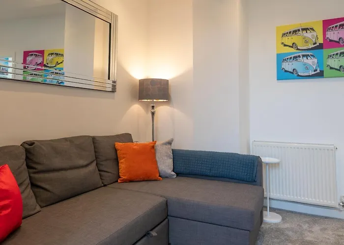 Church House - 2 Bed-Sleeps 4-Tjs21Ch